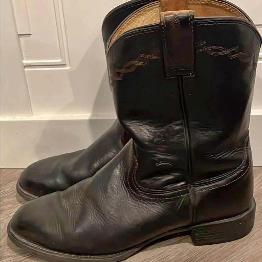 Ariat Black Leather Western Pull-On Cowboy Boots with Black Trim
